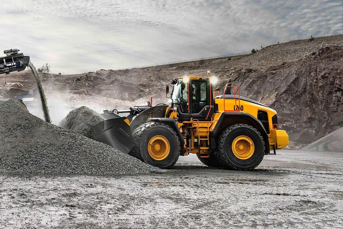 NEWEQUIP_WHEELLOADERS